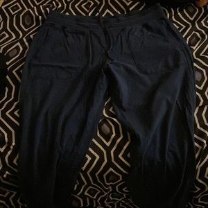 Women’s size Large sweat pants with pockets